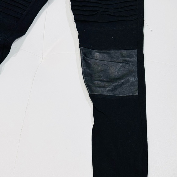 ABOUND Black Moto Leggings with Faux Leather Accents - Picture 5 of 13